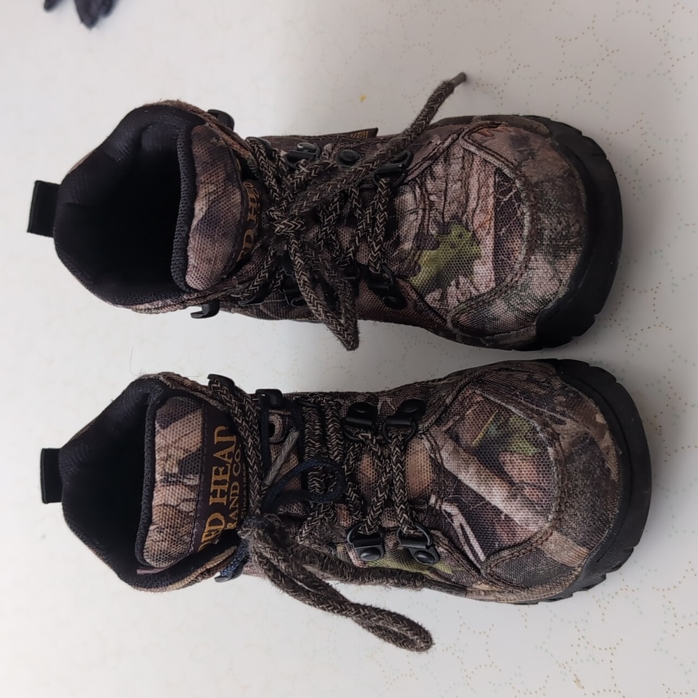 Kids hiking boots